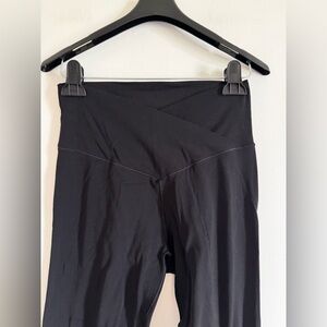 Aerie Offline Black Crossover Real Me Hi Rise Short Inseam 7/8 Leggings size L